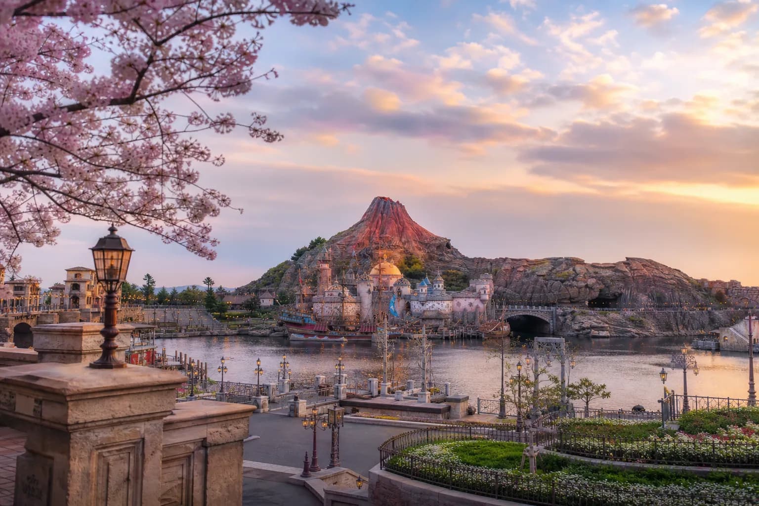 Tokyo DisneySea Honeymoon: Slow 1-Day Plan + Premier Access