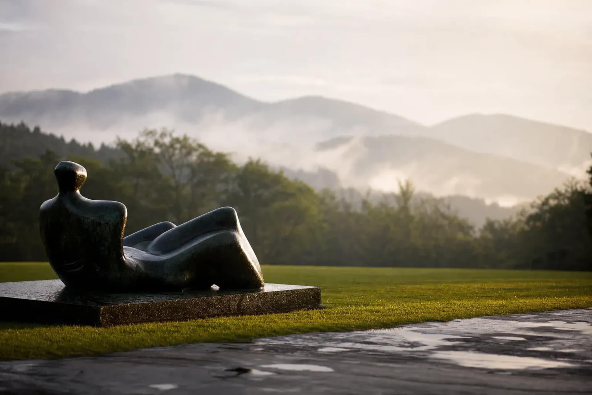 Art In The Wild: A Private Tour Of The Hakone Open-Air Museum With Japan Royal Service