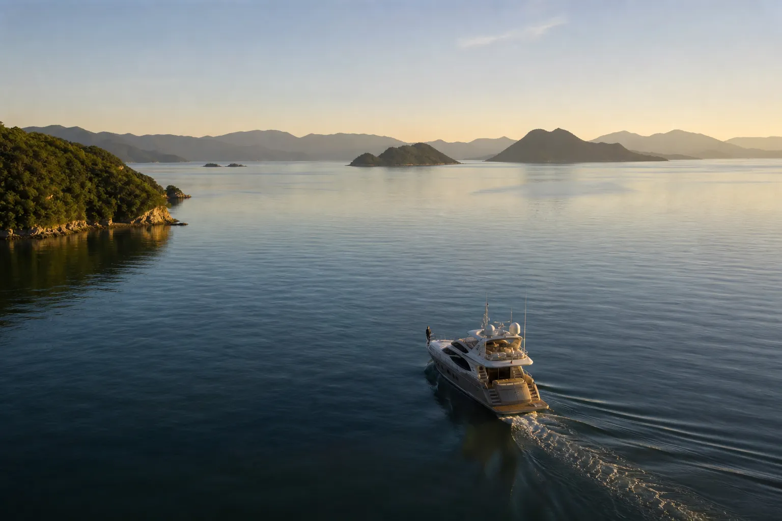 Private Yacht. Adventure
