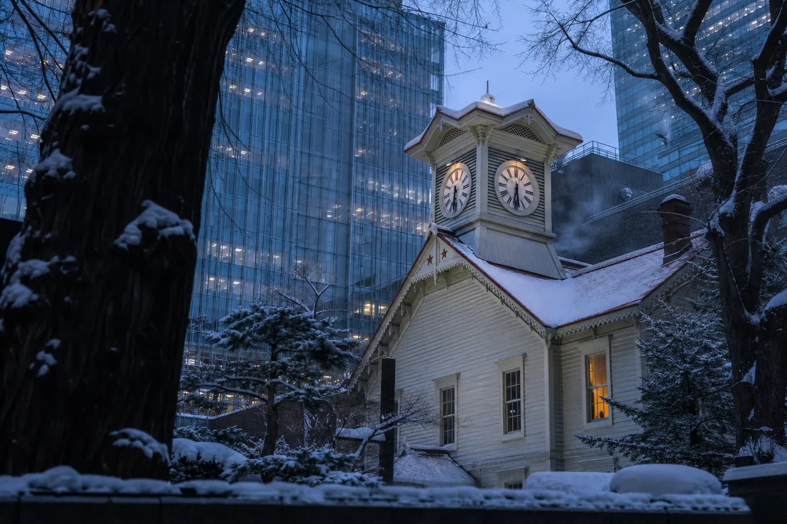 Sapporo Clock Tower: A Quiet History Most Visitors Miss