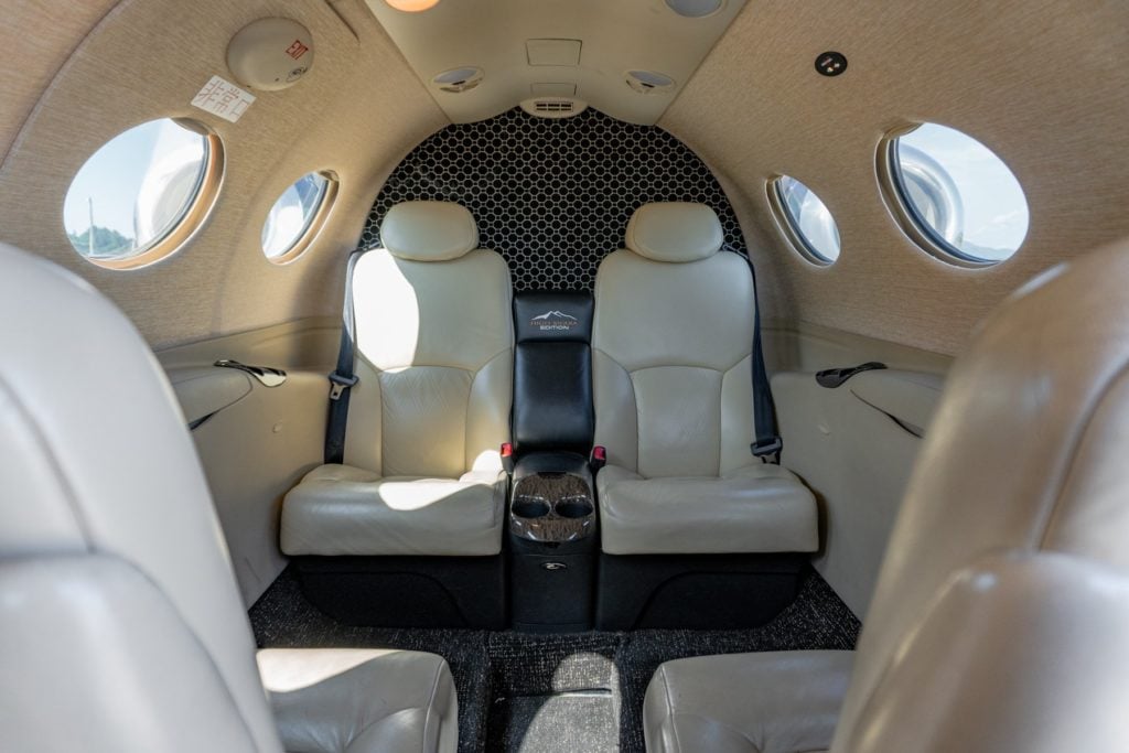privatejet_inside Customized Tour