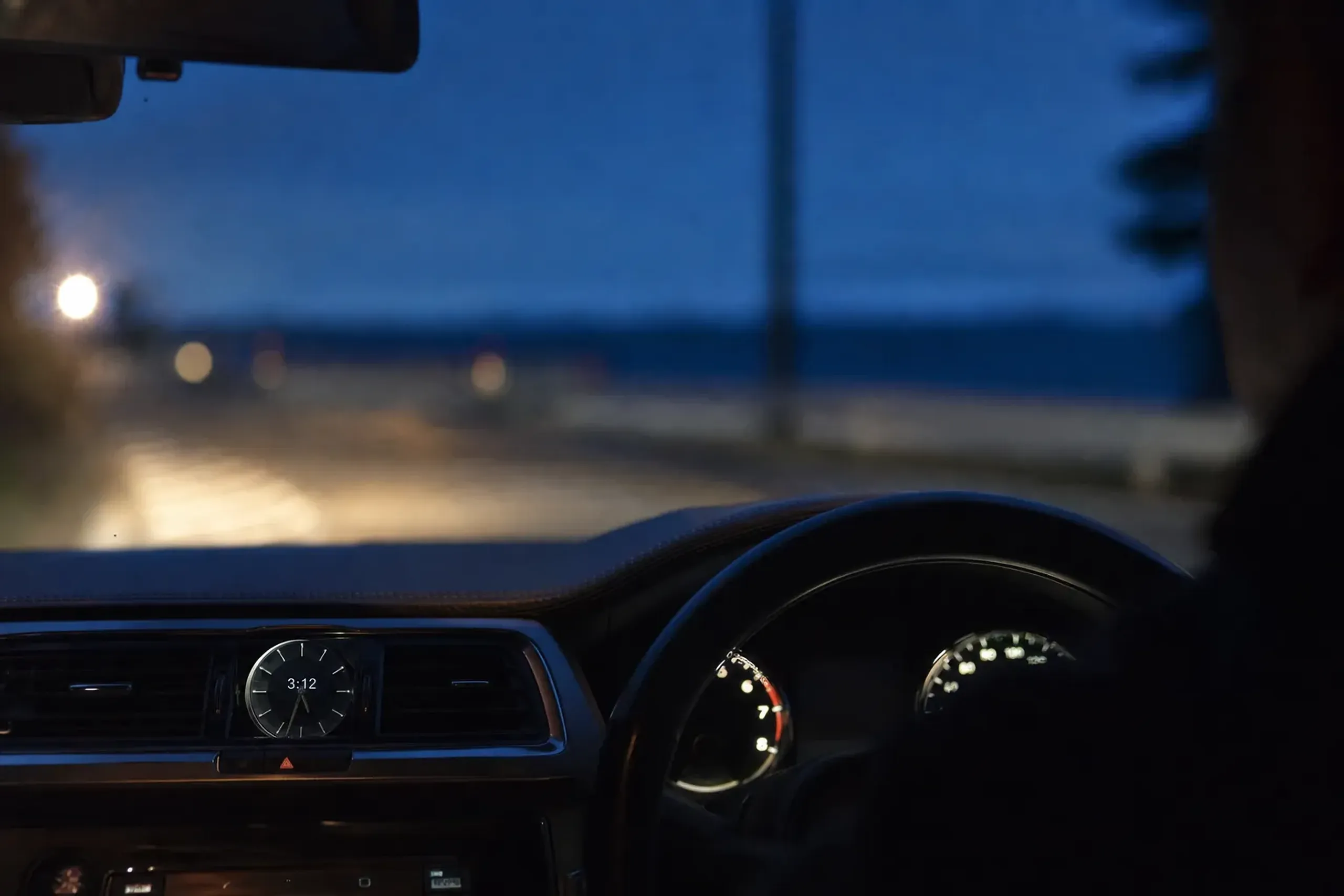Plan for a 3:00–3:30 a.m. pickup, a short drive to