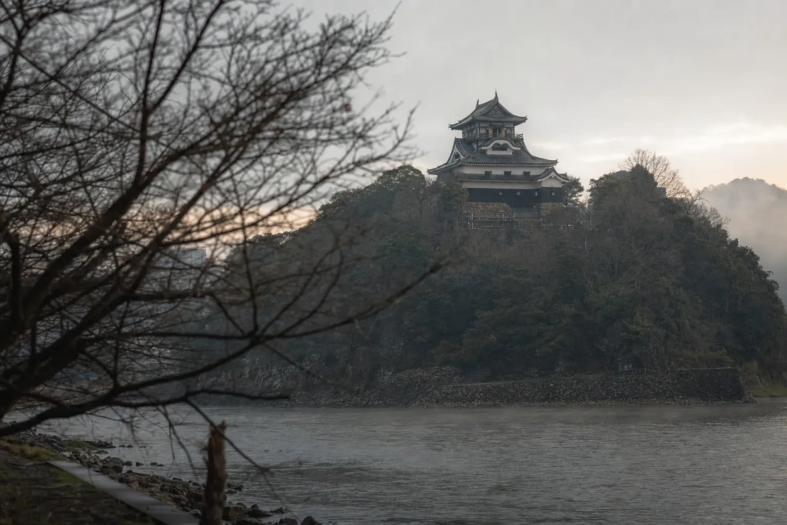 Inuyama Castle was built around 1537 by Oda Nobuyasu, and
