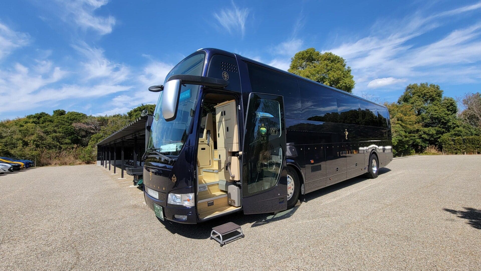 Luxury Bus Japan Tour Experience