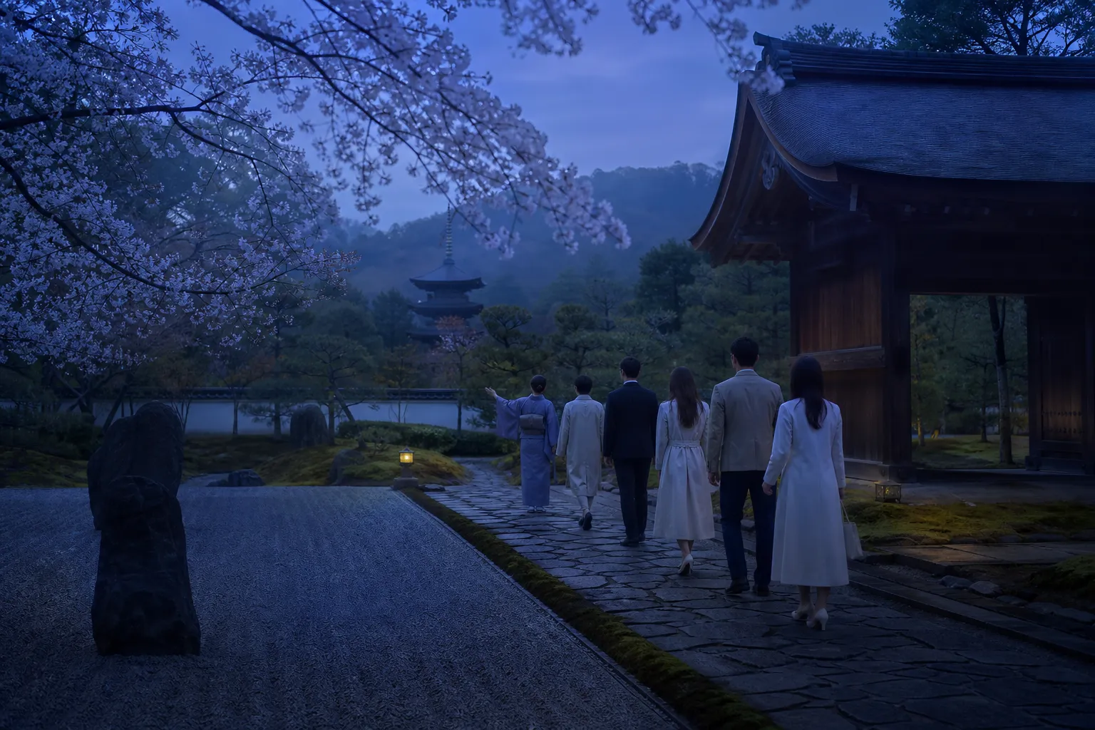 Ultimate Guide to Luxury Small Group Tours Japan 2025