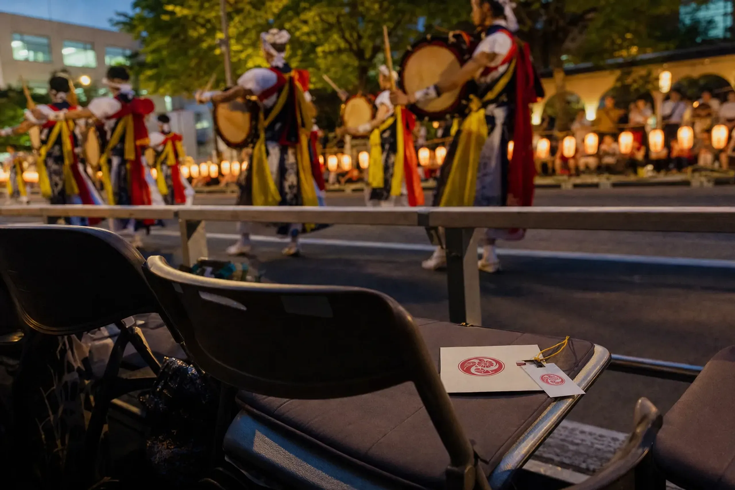 Official reserved seating is sold by the Morioka Sansa Odori
