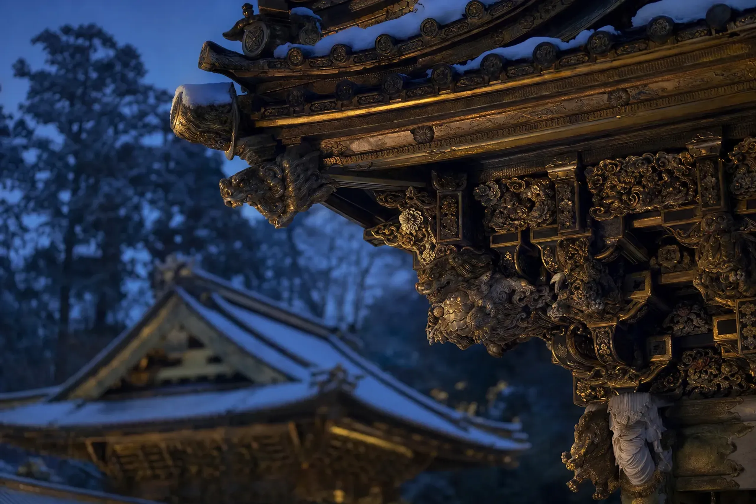If you want the shrine’s carvings and architectural details,