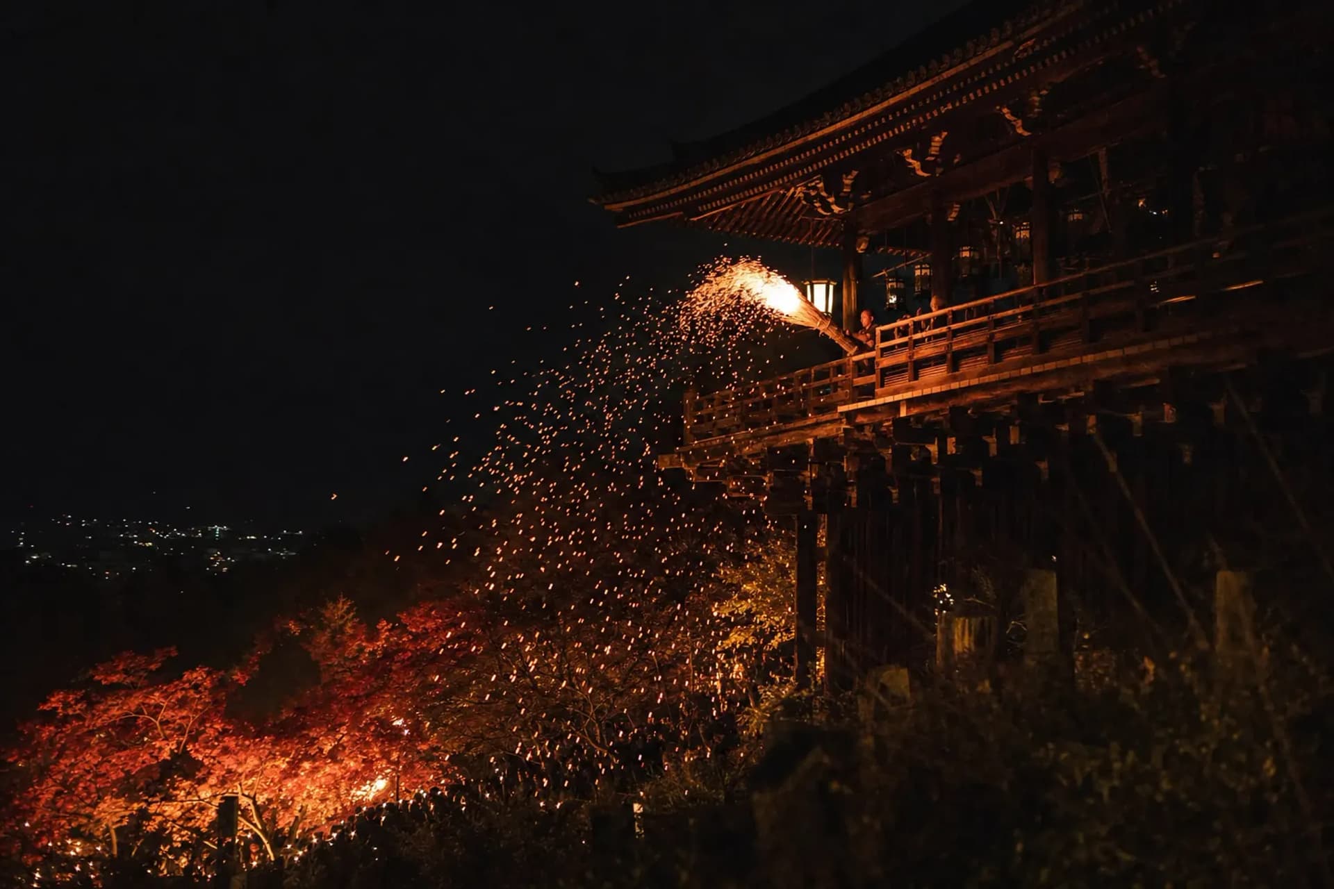 Omizutori: How to Be There Without Being a Problem