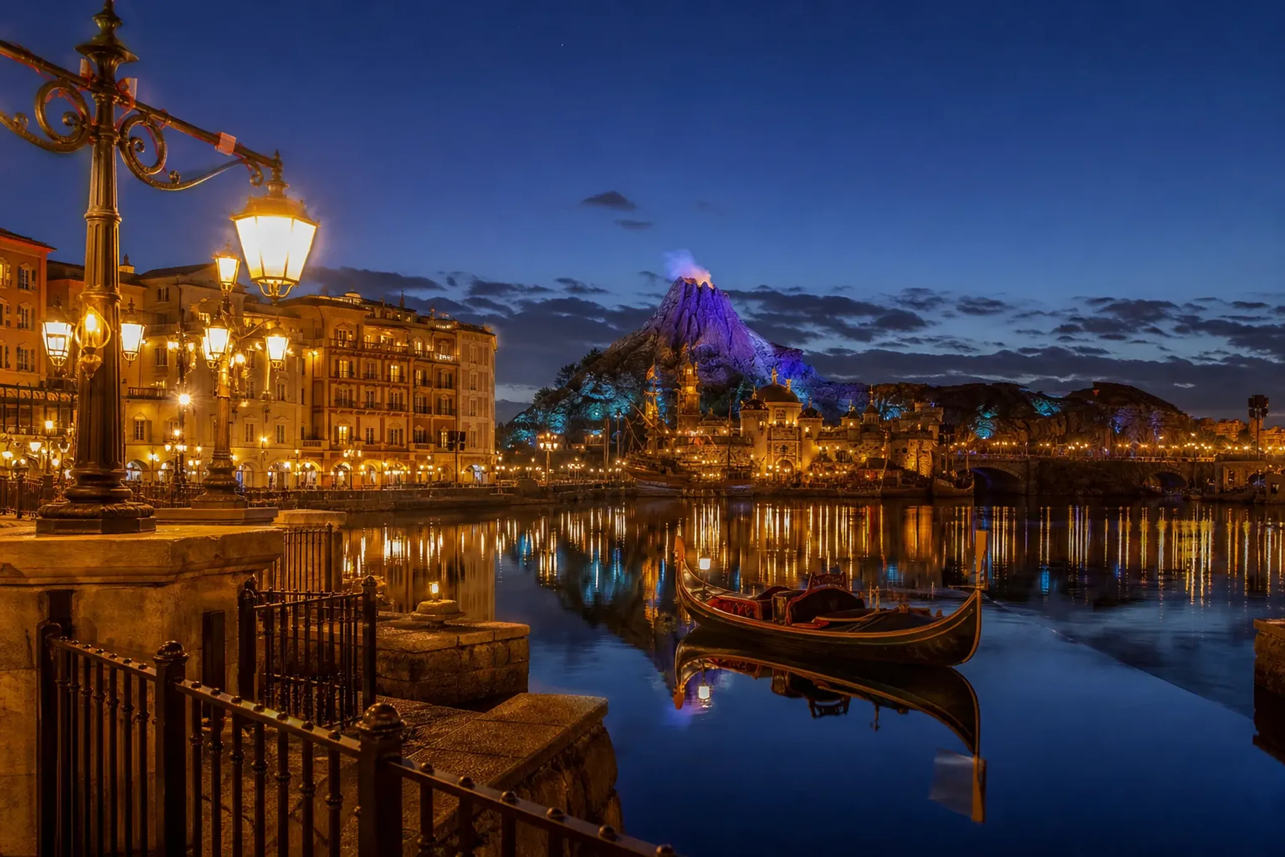 The First Two Weeks: Tokyo Disney's Quiet September