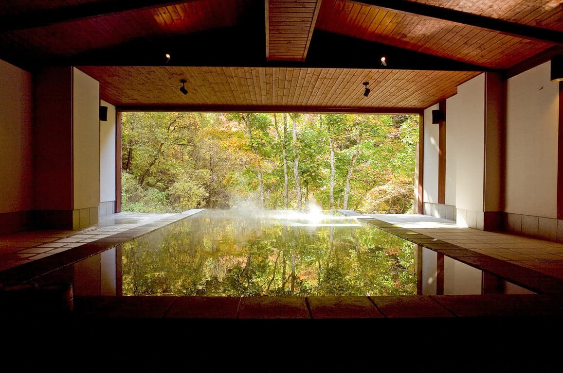 Tobira Onsen Myojinkan (扉温泉明神館)