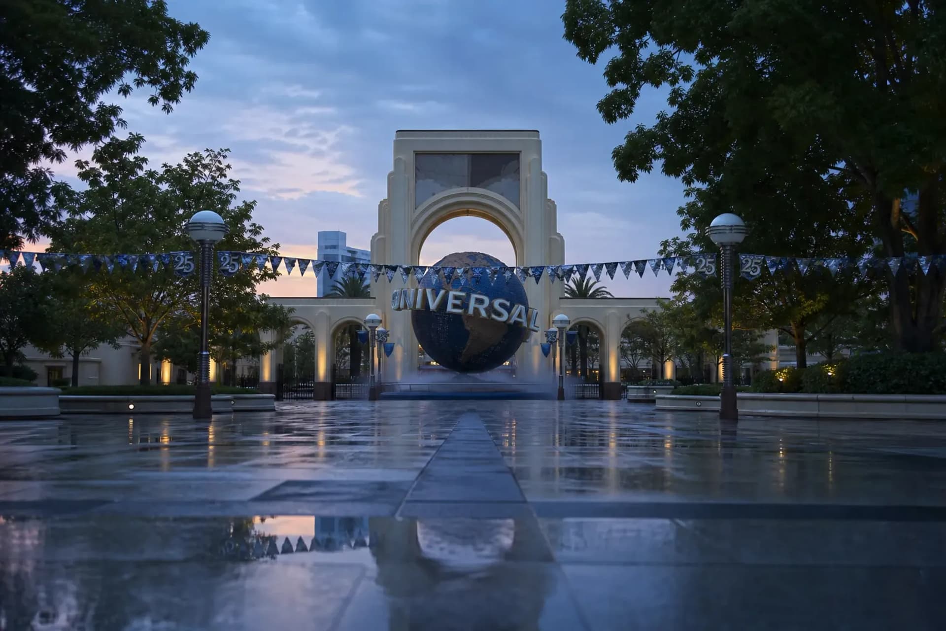 Twenty-Five Years of Wonder: Universal Studios Japan's Silver Celebration, Reimagined for the Few