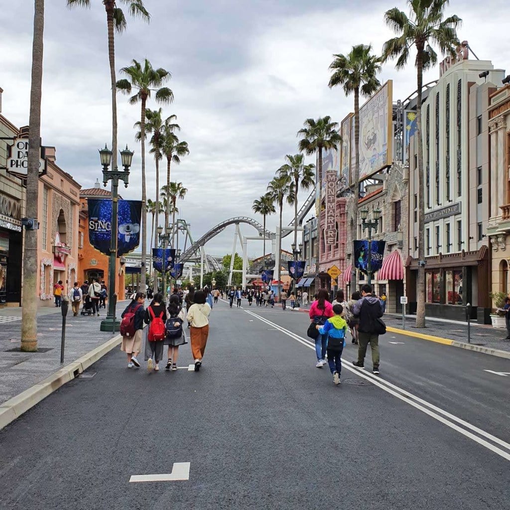 Looking down Hollywood Boulevard