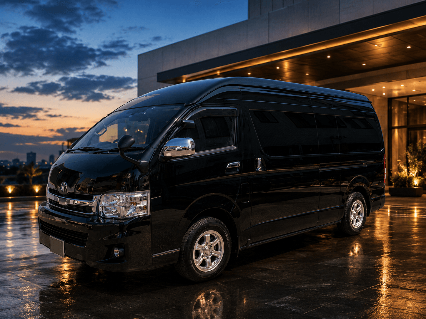 Toyota Hiace Grand Cabin