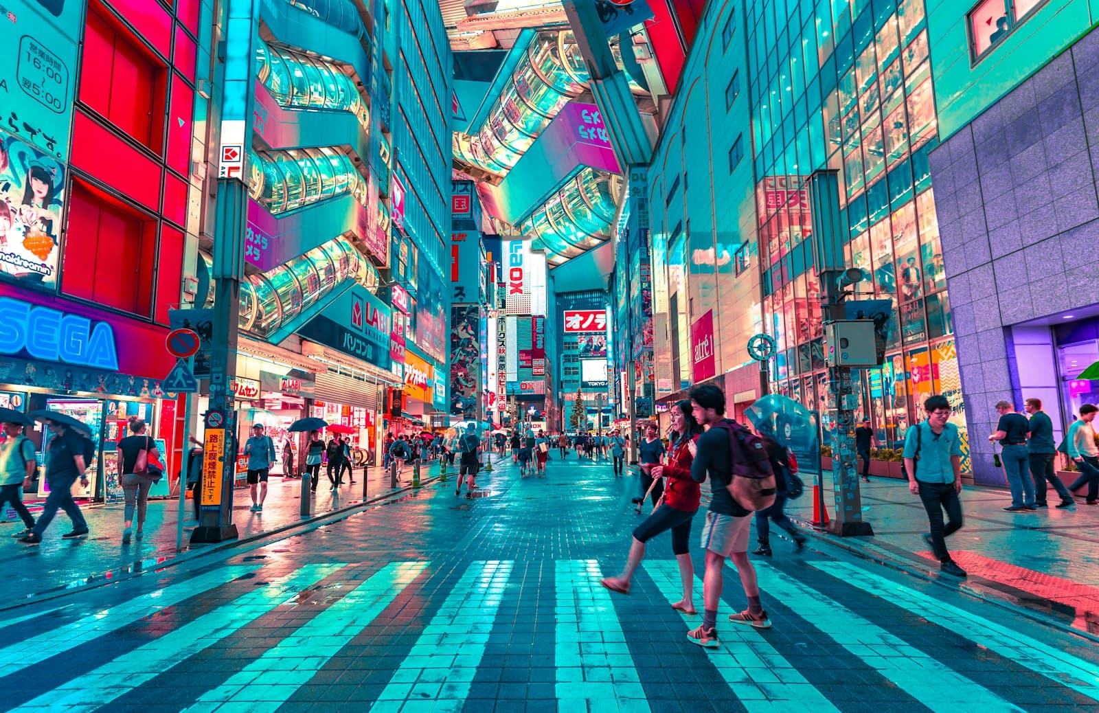 Vibrant Tokyo entertainment district at night