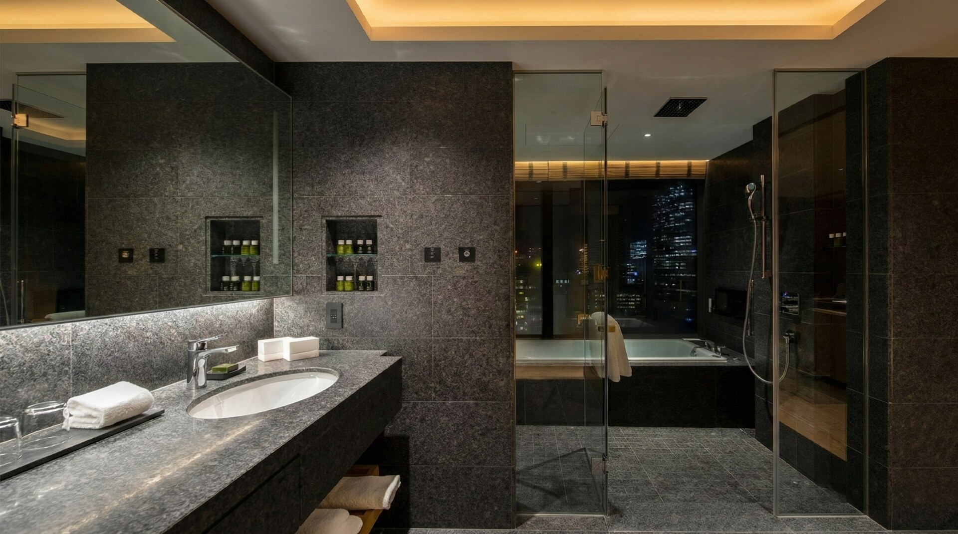 A deep soaking bathtub in the Okura Presidential Suite.