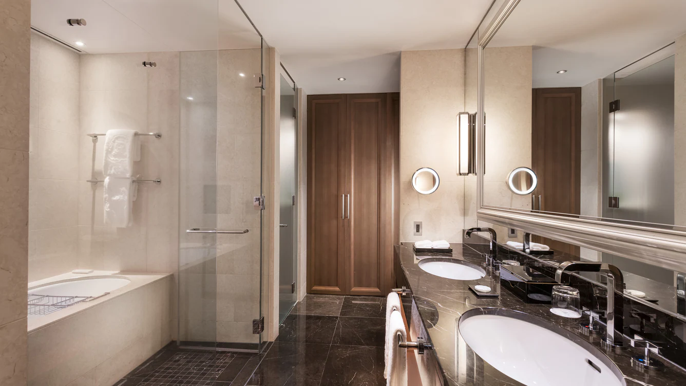 osaxr-guest-bathroom-0877-hor-wide
